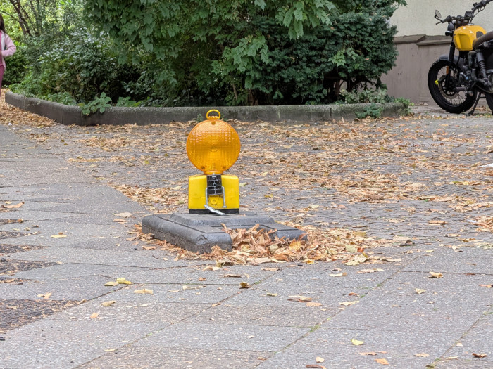 Entsprechend ist die Tiefenunschärfe beim Pixel 10 kleiner ...